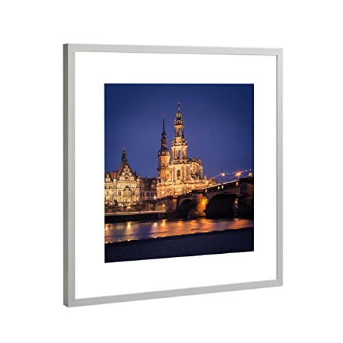 artboxONE Poster mit Rahmen Silber 30x30 cm Barockkirche in Dresden von Martin Wasilewski - gerahmtes Poster
