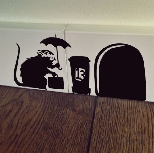 uksellingsuppliers ® Wandtattoo mit Mausloch, Banksy-Ratte mit Hülle, Sockelleiste, Wandkunst, Vinyl-Aufkleber, 19 x 7 cm