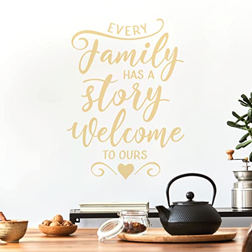 Wandtattoo, Aufschrift  Every Family has a Story, Welcome to Ours  (in englischer Sprache), cremefarben